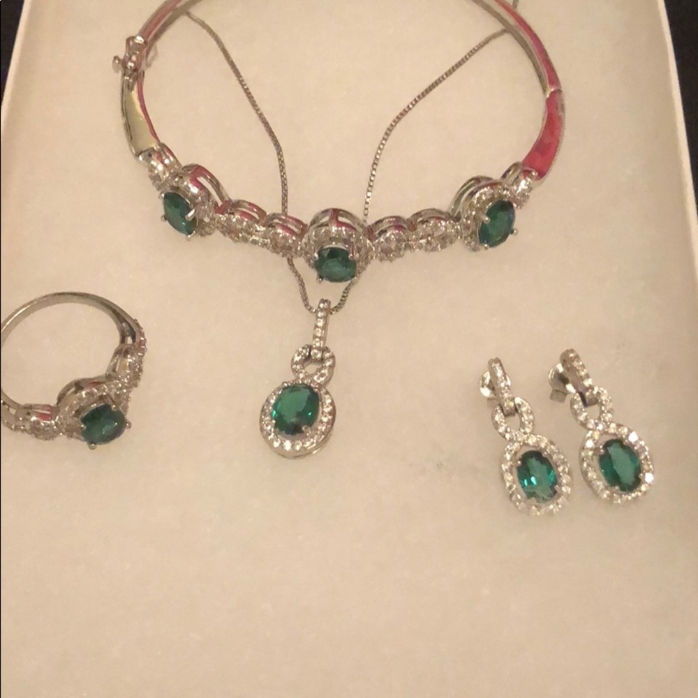 Emerald Set